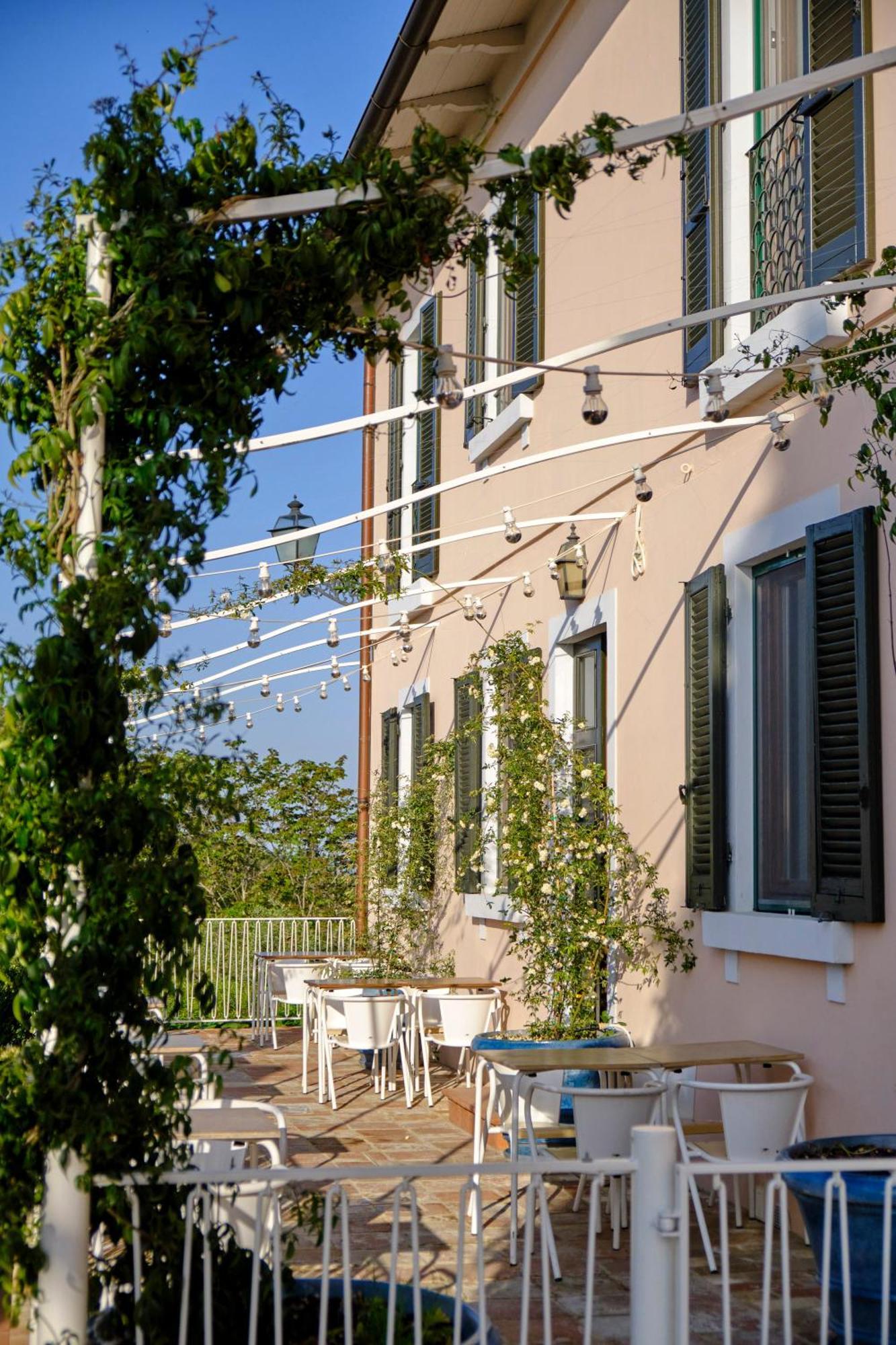 Villa Lena Palaia Exterior photo